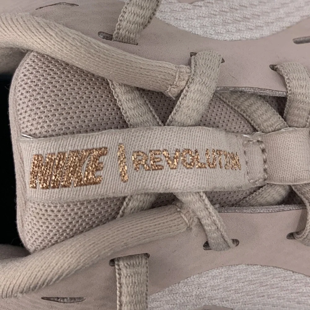 Nike revolution barely